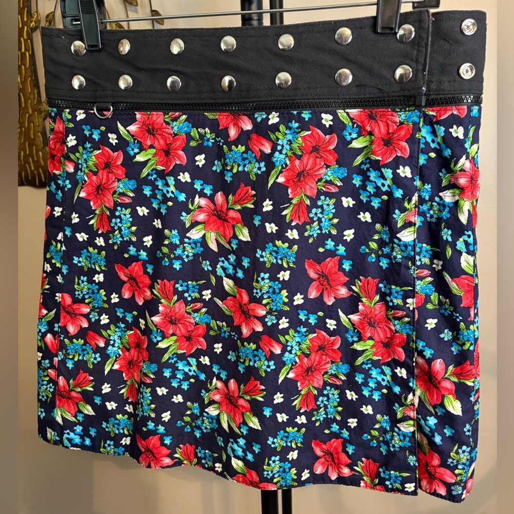 Reversible, Adjustable And Interchangeable Floral… - image 2